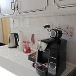 池和丽娜公寓 *