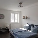 池和丽娜公寓 * Český Krumlov