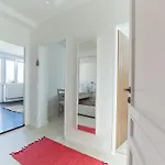 池和丽娜公寓